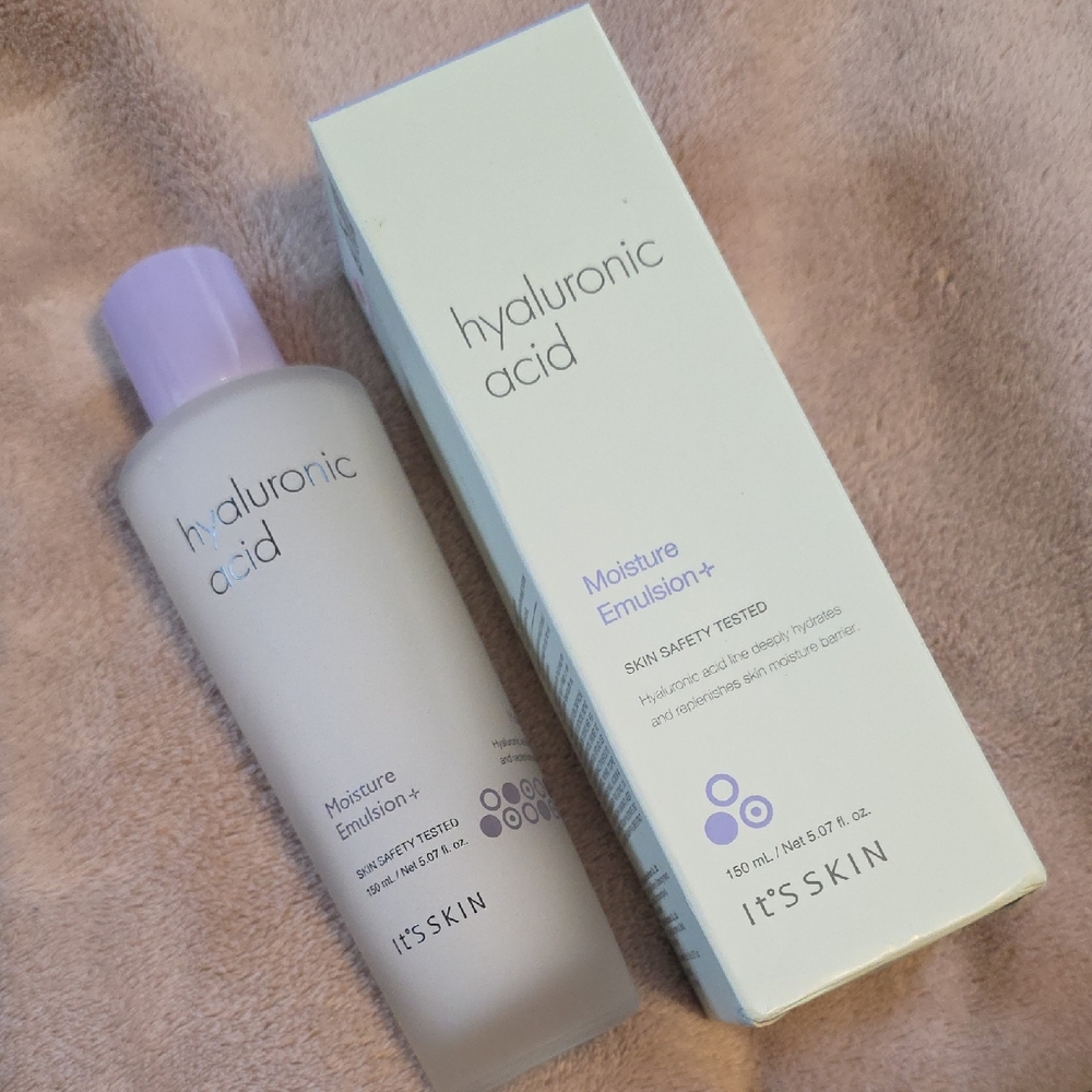 Hyaluronic Acid Moisture Emulsion -